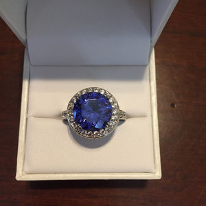 Gorgeous Costume Ring